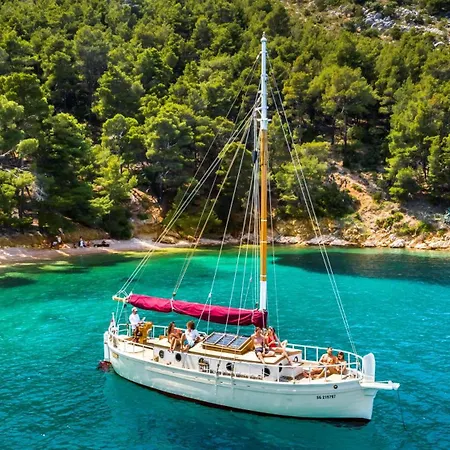 Places Hvar By Valamar Hotel