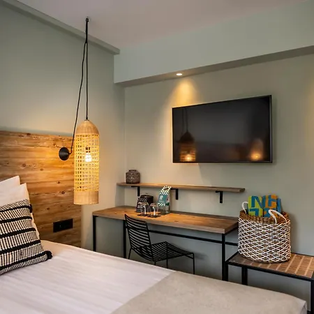 Places Hvar By Valamar Otel 3*