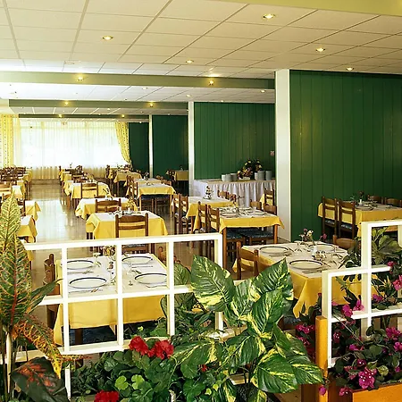 Hotel Places Hvar By Valamar 3*
