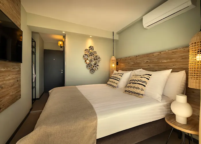 Places Hvar By Valamar Hotel