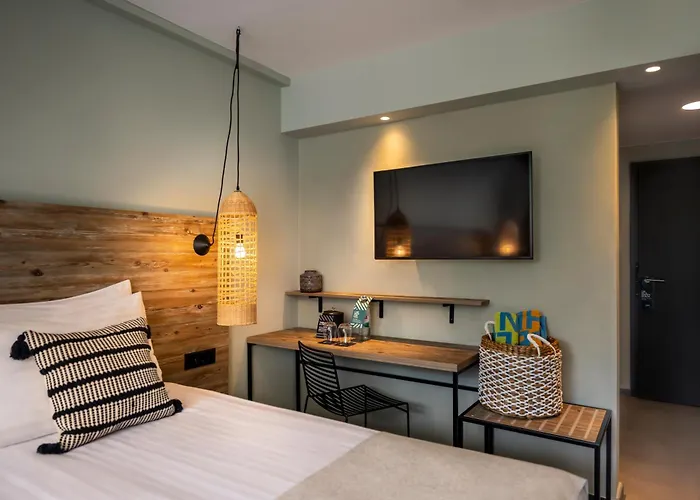 Places Hvar By Valamar Hotel 3*